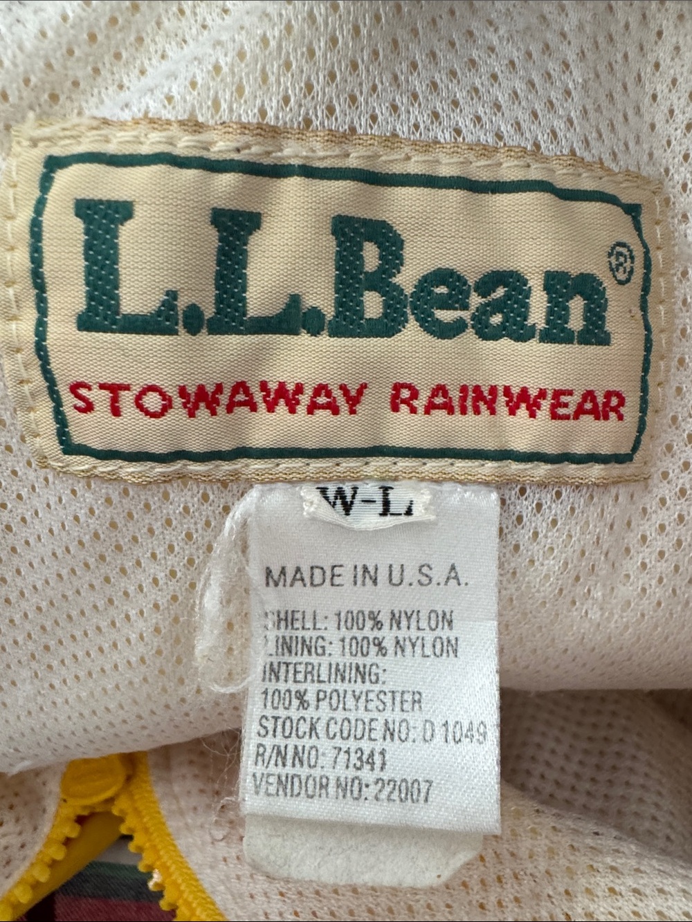 Vintage LL Bean Stowaway Jacket Yellow Nylon Hooded Raincoat Women’s Large USA - Picture 7 of 7